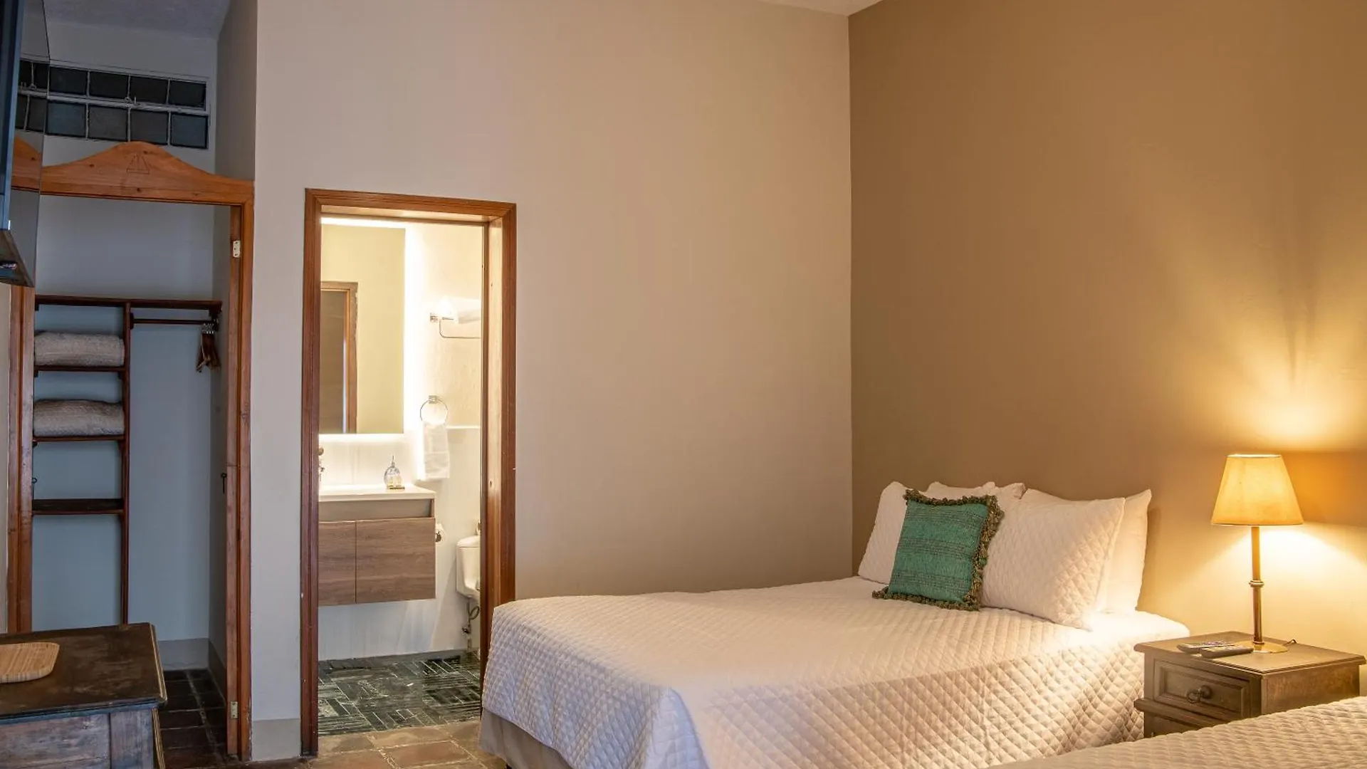 Hotel Casa Carmina By Ahs Antigua 3*,  Guatemala