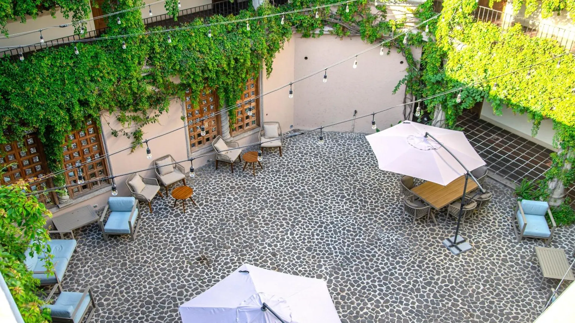 Hotel Casa Carmina By Ahs Antigua 3*,
